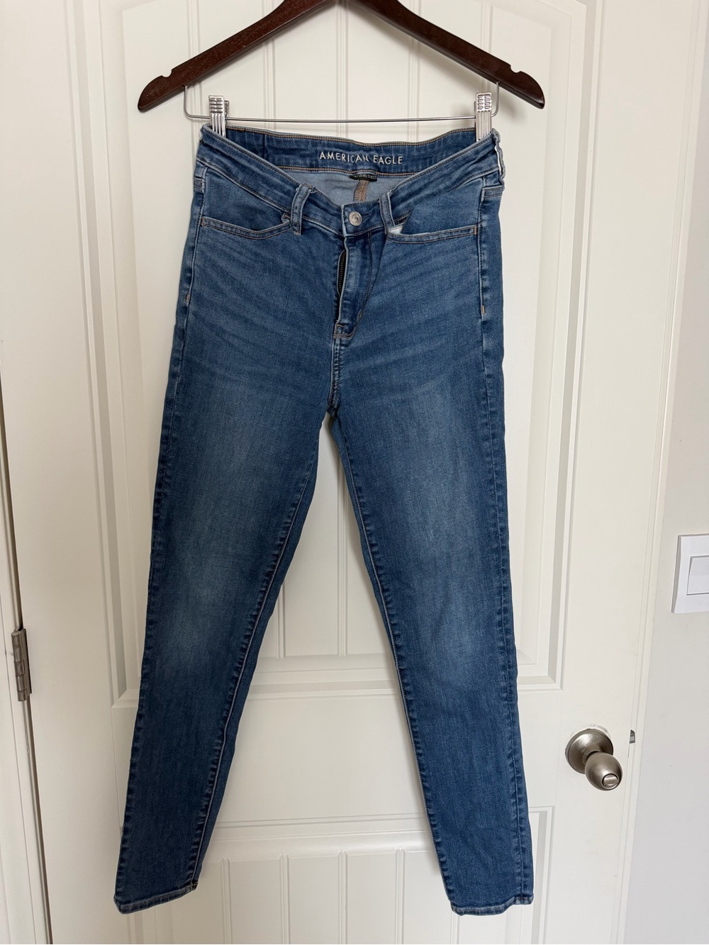 American Eagle Outfitters Women's Medium Blue High-Rise Skinny Jeans